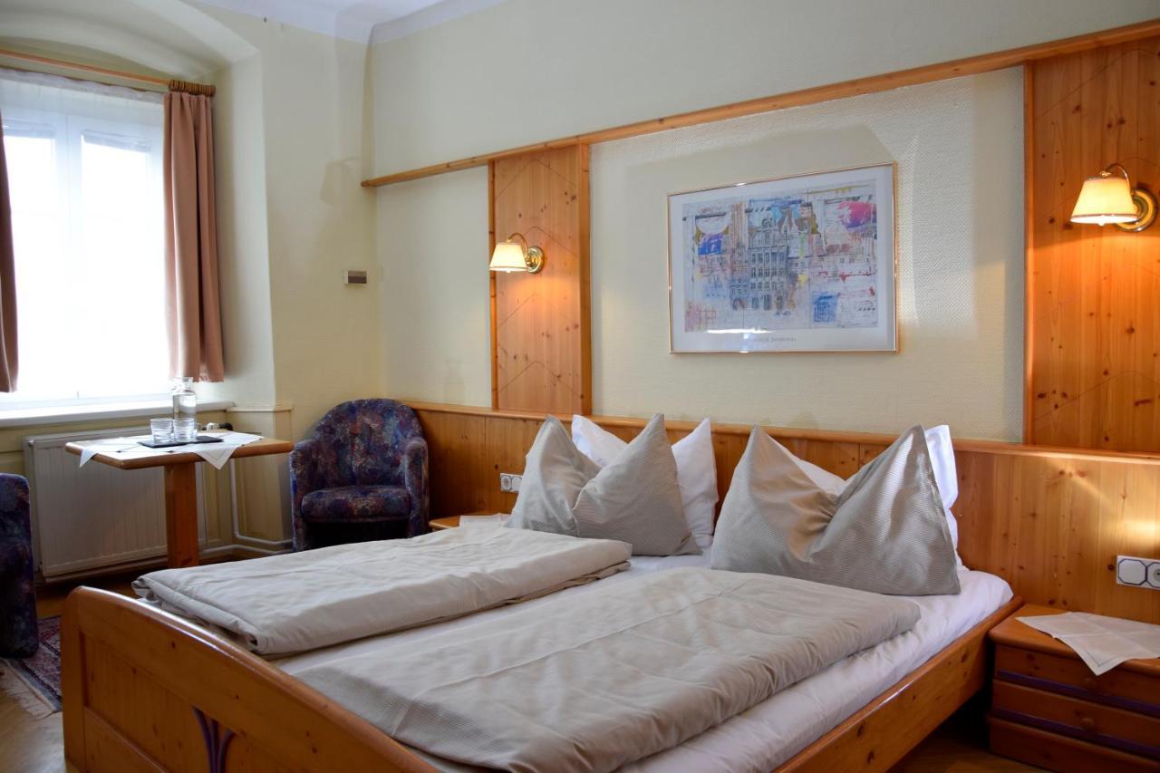 Rathskeller Weitra Hotel Bagian luar foto